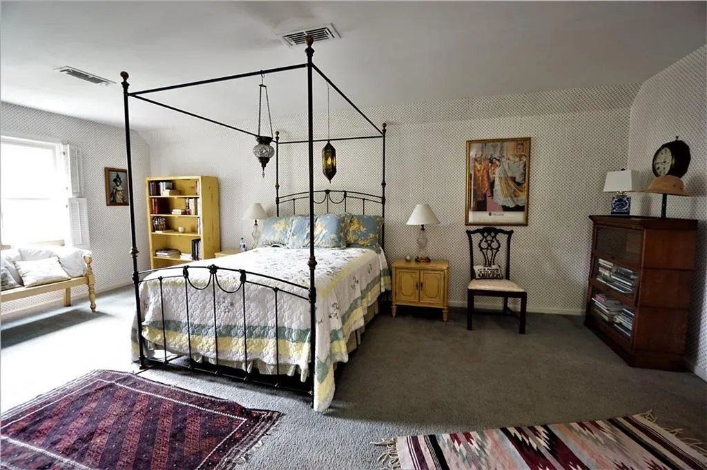 290 Mark Trail, Sandy Springs, Georgia 30328, 4 Bedrooms Bedrooms, ,2 BathroomsBathrooms,Residential,Sold,290 Mark Trail,6924585