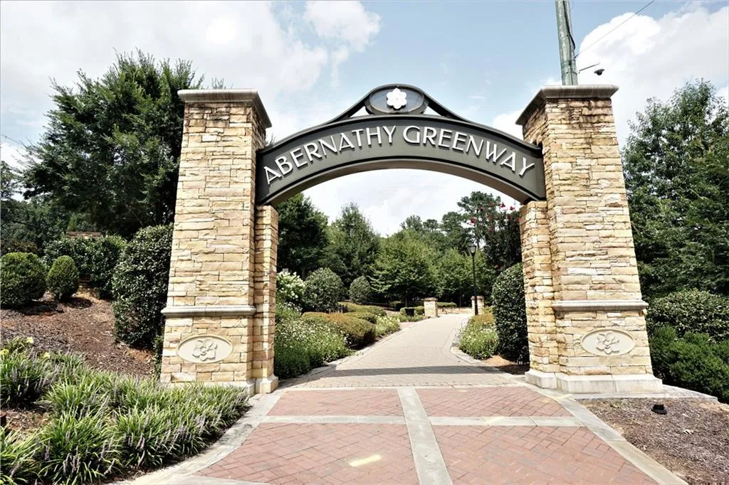 290 Mark Trail, Sandy Springs, Georgia 30328, 4 Bedrooms Bedrooms, ,2 BathroomsBathrooms,Residential,Sold,290 Mark Trail,6924585