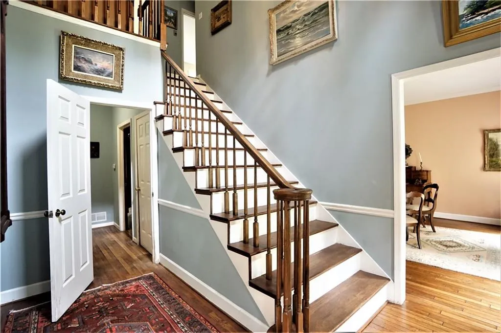 290 Mark Trail, Sandy Springs, Georgia 30328, 4 Bedrooms Bedrooms, ,2 BathroomsBathrooms,Residential,Sold,290 Mark Trail,6924585