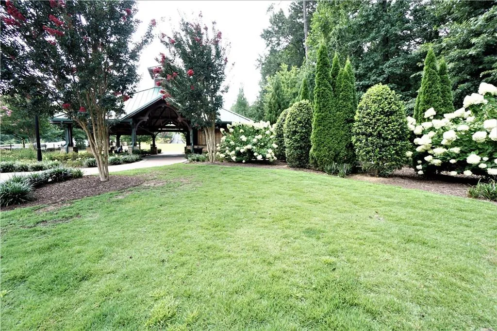 290 Mark Trail, Sandy Springs, Georgia 30328, 4 Bedrooms Bedrooms, ,2 BathroomsBathrooms,Residential,Sold,290 Mark Trail,6924585