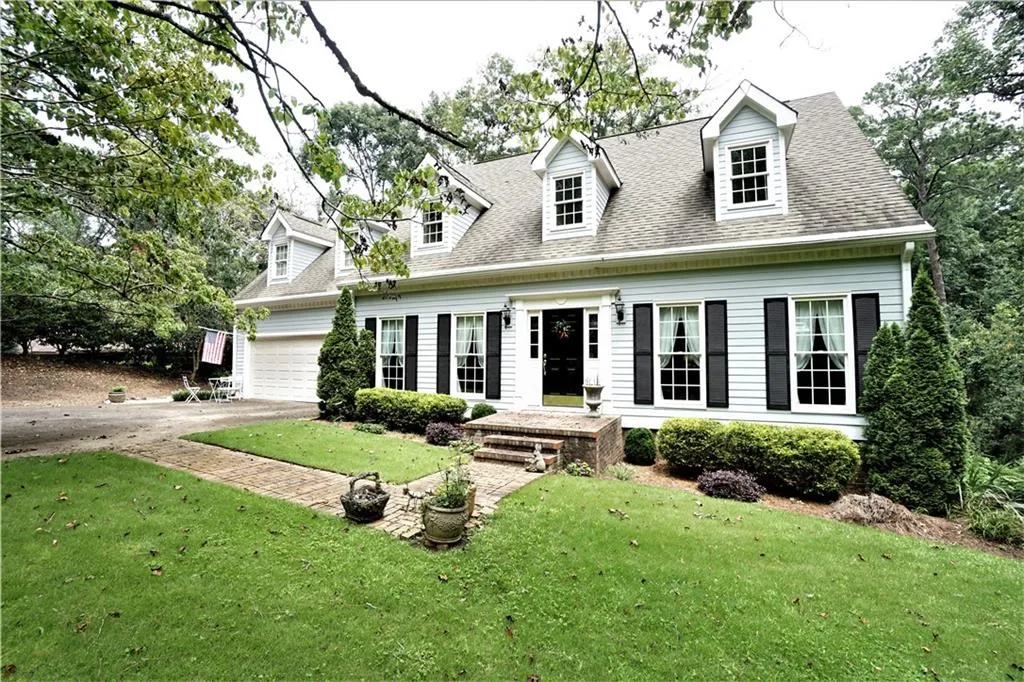 290 Mark Trail, Sandy Springs, Georgia 30328, 4 Bedrooms Bedrooms, ,2 BathroomsBathrooms,Residential,Sold,290 Mark Trail,6924585