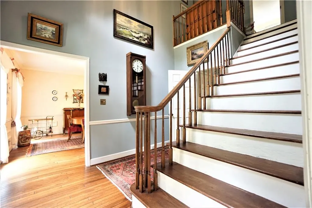 290 Mark Trail, Sandy Springs, Georgia 30328, 4 Bedrooms Bedrooms, ,2 BathroomsBathrooms,Residential,Sold,290 Mark Trail,6924585