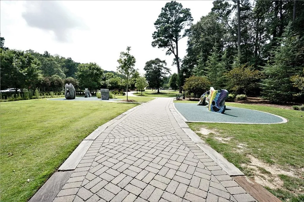 290 Mark Trail, Sandy Springs, Georgia 30328, 4 Bedrooms Bedrooms, ,2 BathroomsBathrooms,Residential,Sold,290 Mark Trail,6924585