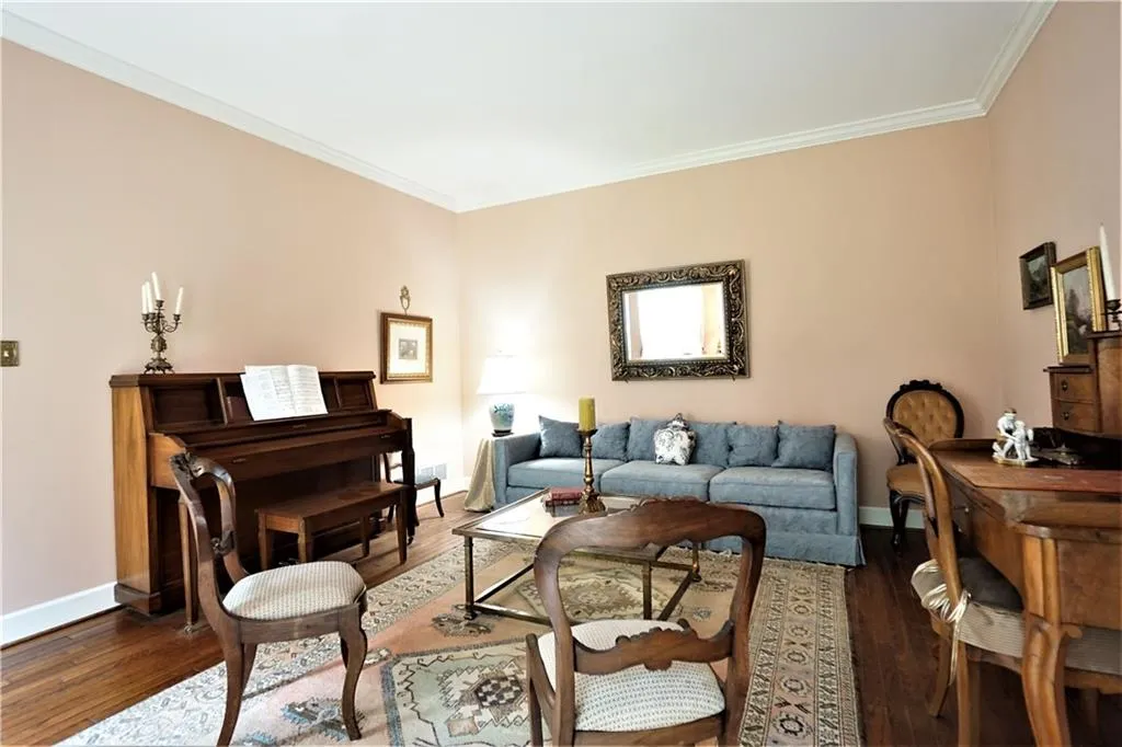 290 Mark Trail, Sandy Springs, Georgia 30328, 4 Bedrooms Bedrooms, ,2 BathroomsBathrooms,Residential,Sold,290 Mark Trail,6924585