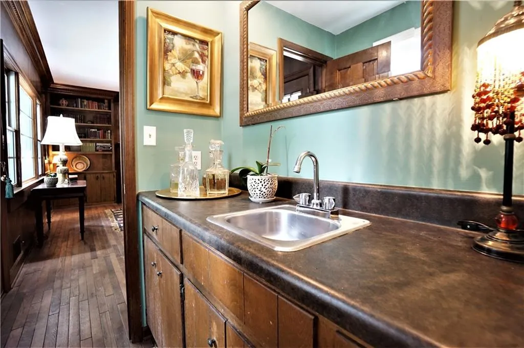 290 Mark Trail, Sandy Springs, Georgia 30328, 4 Bedrooms Bedrooms, ,2 BathroomsBathrooms,Residential,Sold,290 Mark Trail,6924585