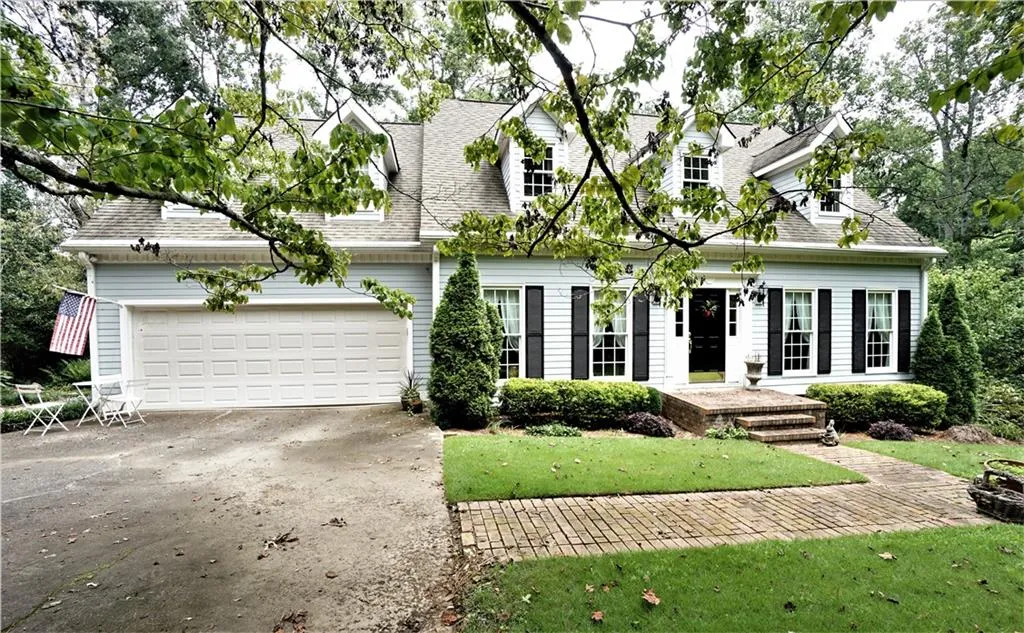 290 Mark Trail, Sandy Springs, Georgia 30328, 4 Bedrooms Bedrooms, ,2 BathroomsBathrooms,Residential,Sold,290 Mark Trail,6924585