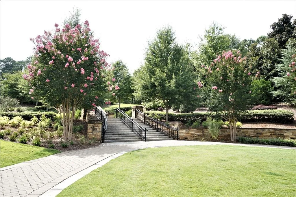 290 Mark Trail, Sandy Springs, Georgia 30328, 4 Bedrooms Bedrooms, ,2 BathroomsBathrooms,Residential,Sold,290 Mark Trail,6924585