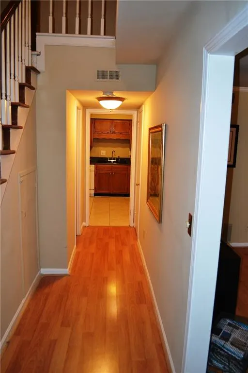 6520 Roswell Road Unit 62, Atlanta, Georgia 30328, 2 Bedrooms Bedrooms, ,1 BathroomBathrooms,Residential,Sold,6520 Roswell Road Unit 62,5629743