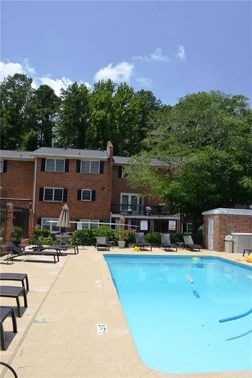 6520 Roswell Road Unit 62, Atlanta, Georgia 30328, 2 Bedrooms Bedrooms, ,1 BathroomBathrooms,Residential,Sold,6520 Roswell Road Unit 62,5629743