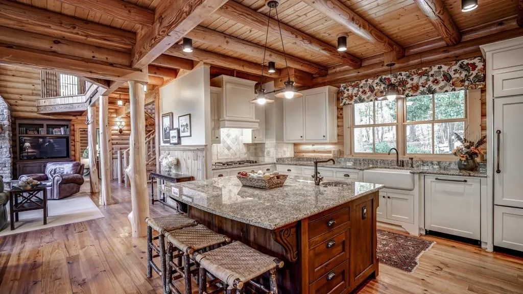 8900 Island Ferry Road, Sandy Springs, Georgia 30350, 6 Bedrooms Bedrooms, ,4 BathroomsBathrooms,Residential,Sold,8900 Island Ferry Road,6053398
