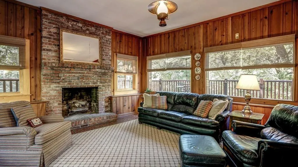 8900 Island Ferry Road, Sandy Springs, Georgia 30350, 6 Bedrooms Bedrooms, ,4 BathroomsBathrooms,Residential,Sold,8900 Island Ferry Road,6053398