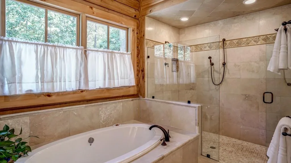 8900 Island Ferry Road, Sandy Springs, Georgia 30350, 6 Bedrooms Bedrooms, ,4 BathroomsBathrooms,Residential,Sold,8900 Island Ferry Road,6053398