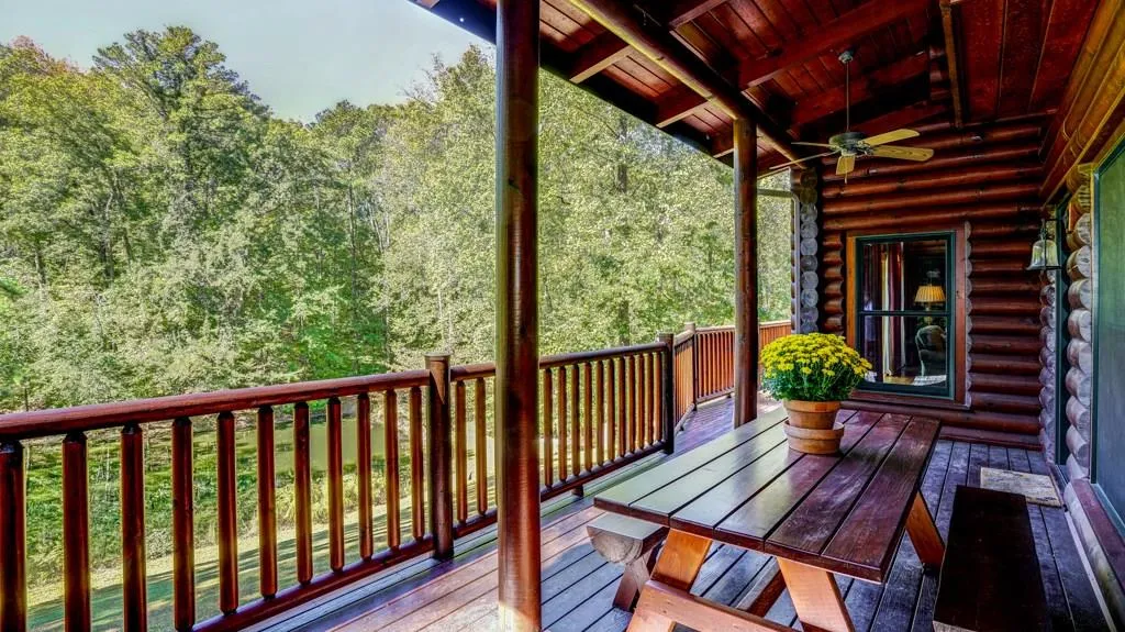 8900 Island Ferry Road, Sandy Springs, Georgia 30350, 6 Bedrooms Bedrooms, ,4 BathroomsBathrooms,Residential,Sold,8900 Island Ferry Road,6053398