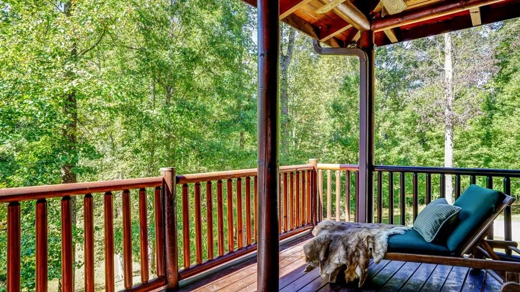 8900 Island Ferry Road, Sandy Springs, Georgia 30350, 6 Bedrooms Bedrooms, ,4 BathroomsBathrooms,Residential,Sold,8900 Island Ferry Road,6053398