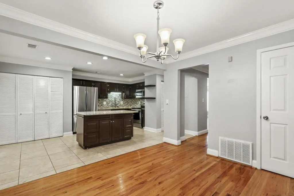 234 Peachtree Hollow Court, Sandy Springs, Georgia 30328, 3 Bedrooms Bedrooms, ,2 BathroomsBathrooms,Residential,Sold,234 Peachtree Hollow Court,6796335