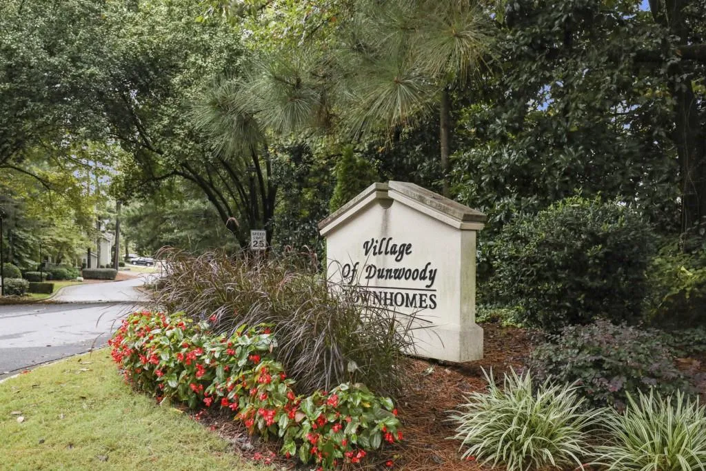 234 Peachtree Hollow Court, Sandy Springs, Georgia 30328, 3 Bedrooms Bedrooms, ,2 BathroomsBathrooms,Residential,Sold,234 Peachtree Hollow Court,6796335