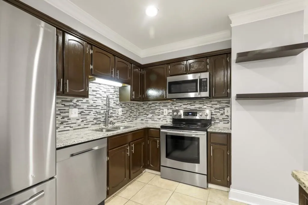 234 Peachtree Hollow Court, Sandy Springs, Georgia 30328, 3 Bedrooms Bedrooms, ,2 BathroomsBathrooms,Residential,Sold,234 Peachtree Hollow Court,6796335