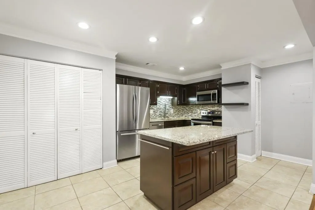 234 Peachtree Hollow Court, Sandy Springs, Georgia 30328, 3 Bedrooms Bedrooms, ,2 BathroomsBathrooms,Residential,Sold,234 Peachtree Hollow Court,6796335