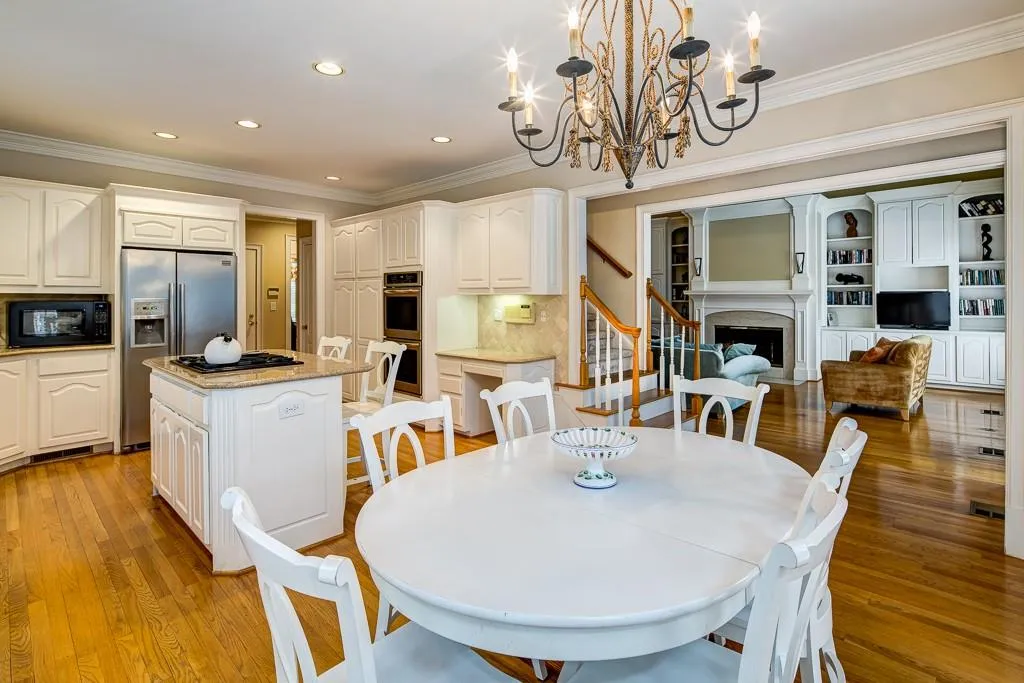 220 Northland Ridge Trail, Sandy Springs, Georgia 30342, 5 Bedrooms Bedrooms, ,5 BathroomsBathrooms,Residential,Sold,220 Northland Ridge Trail,5986581