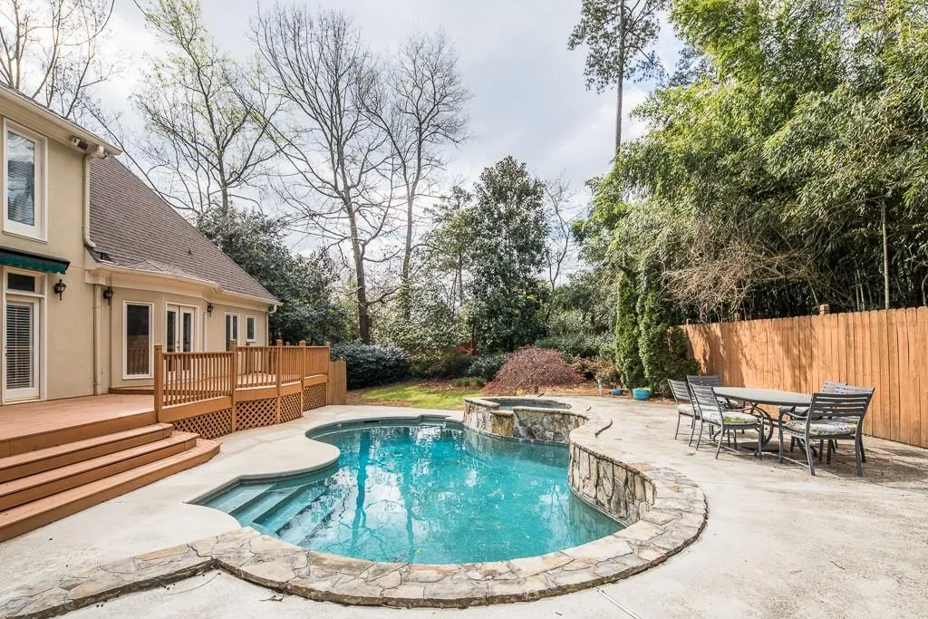 220 Northland Ridge Trail, Sandy Springs, Georgia 30342, 5 Bedrooms Bedrooms, ,5 BathroomsBathrooms,Residential,Sold,220 Northland Ridge Trail,5986581