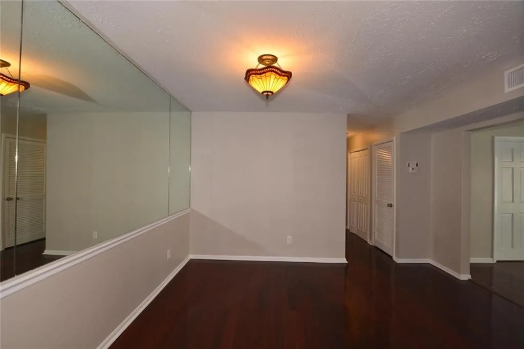 6851 Roswell Road Unit D31, Atlanta, Georgia 30328, 2 Bedrooms Bedrooms, ,2 BathroomsBathrooms,Residential,Sold,6851 Roswell Road Unit D31,6096260