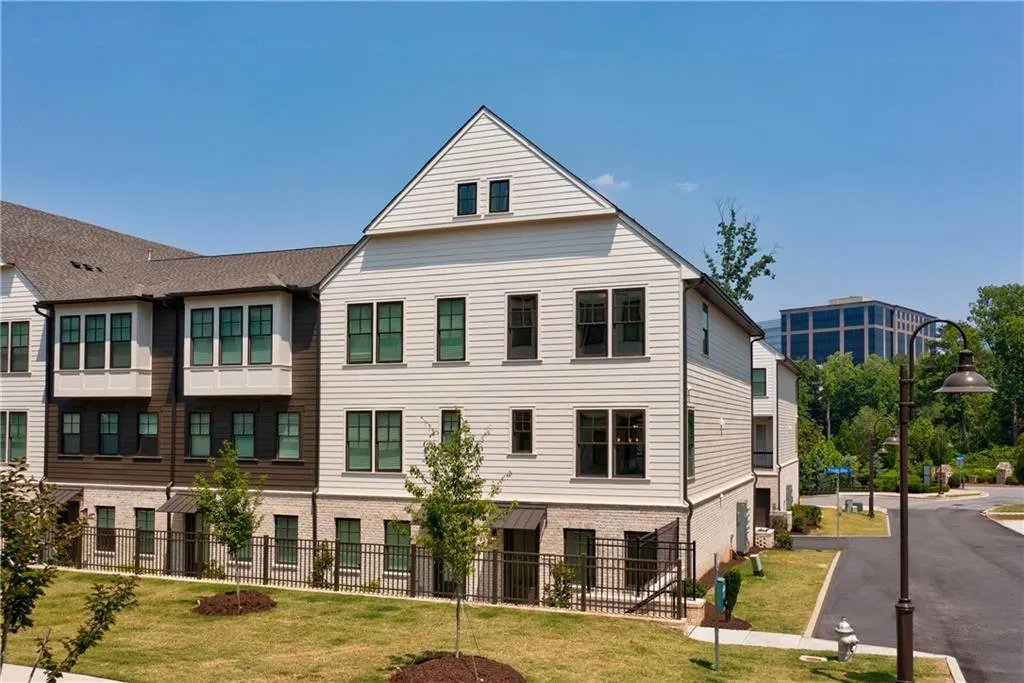 6539 Beacon Drive Unit 380, Sandy Springs, Georgia 30328, 3 Bedrooms Bedrooms, ,3 BathroomsBathrooms,Residential,Sold,6539 Beacon Drive Unit 380,7229218