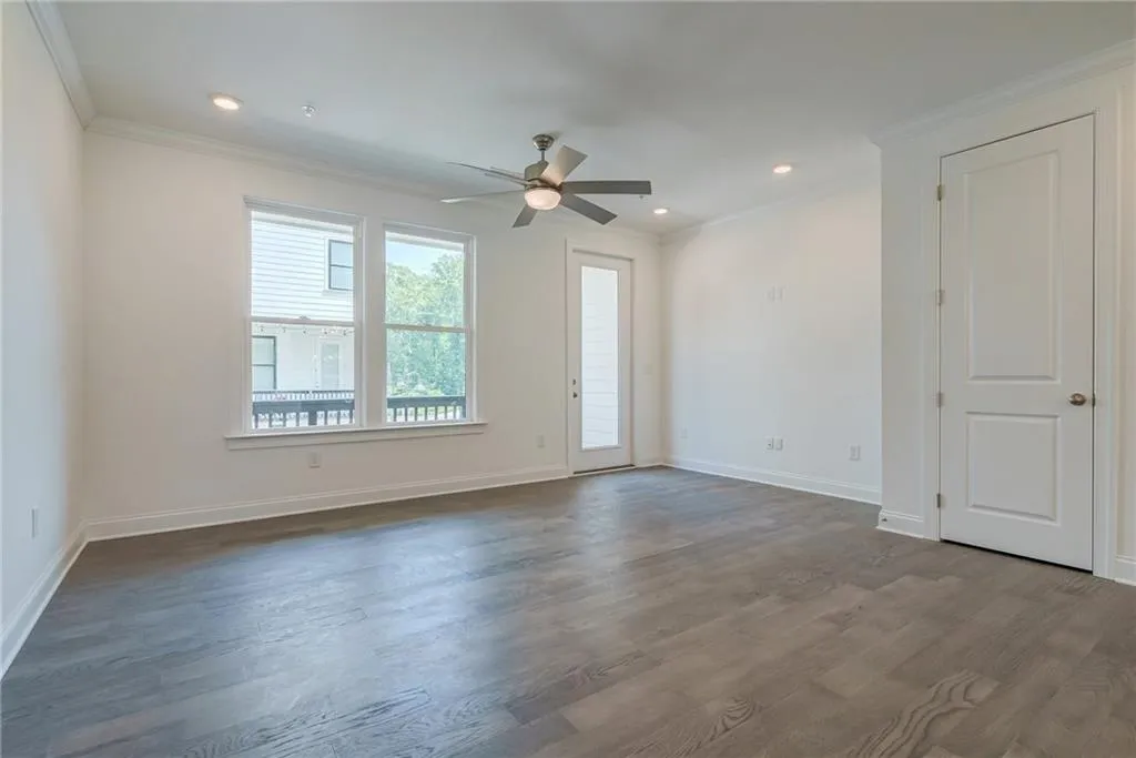 6539 Beacon Drive Unit 380, Sandy Springs, Georgia 30328, 3 Bedrooms Bedrooms, ,3 BathroomsBathrooms,Residential,Sold,6539 Beacon Drive Unit 380,7229218