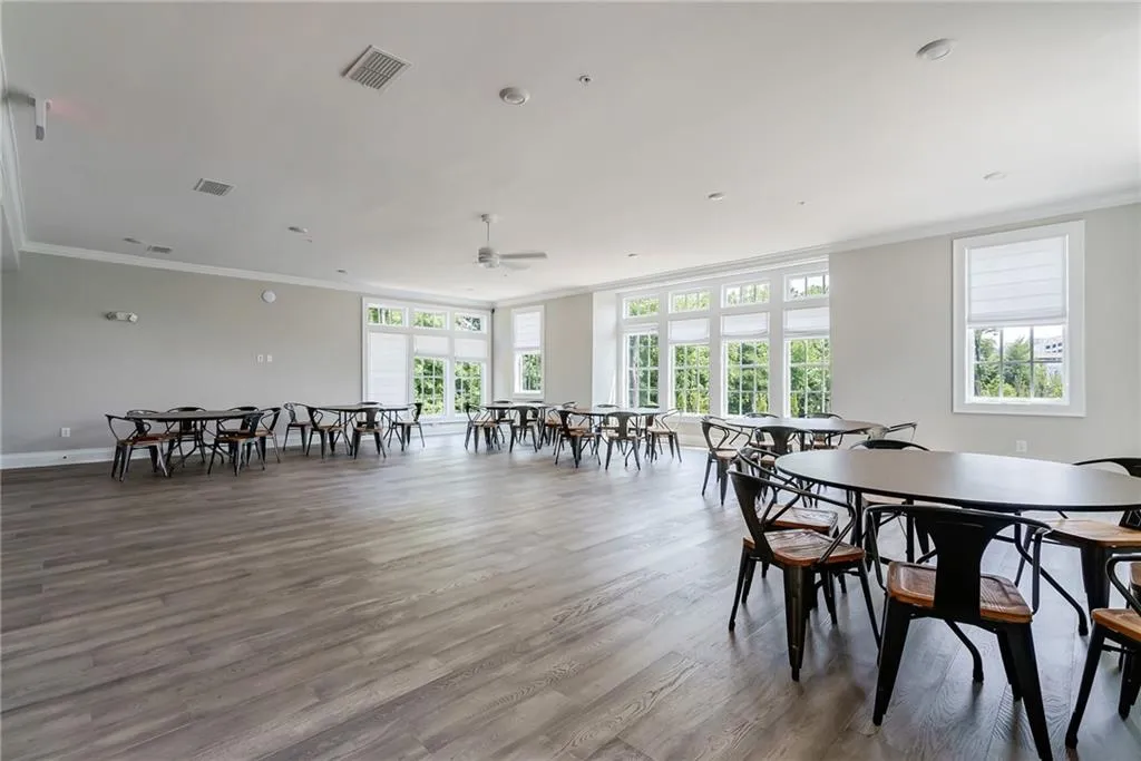 6539 Beacon Drive Unit 380, Sandy Springs, Georgia 30328, 3 Bedrooms Bedrooms, ,3 BathroomsBathrooms,Residential,Sold,6539 Beacon Drive Unit 380,7229218