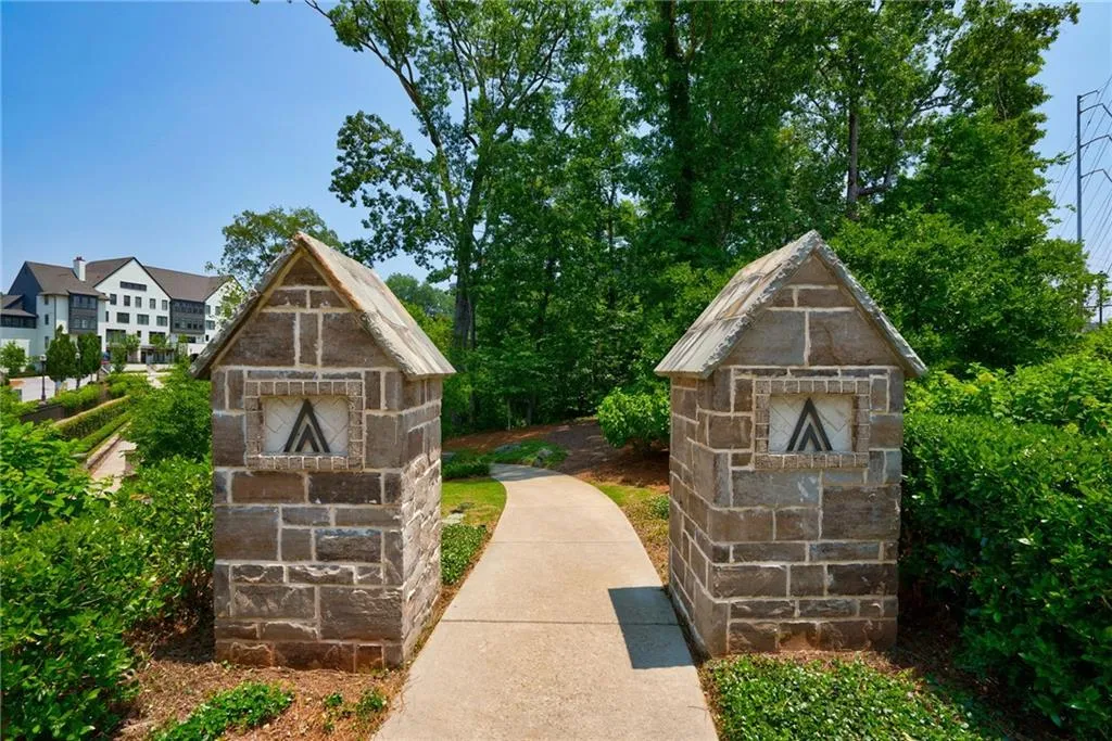 6539 Beacon Drive Unit 380, Sandy Springs, Georgia 30328, 3 Bedrooms Bedrooms, ,3 BathroomsBathrooms,Residential,Sold,6539 Beacon Drive Unit 380,7229218