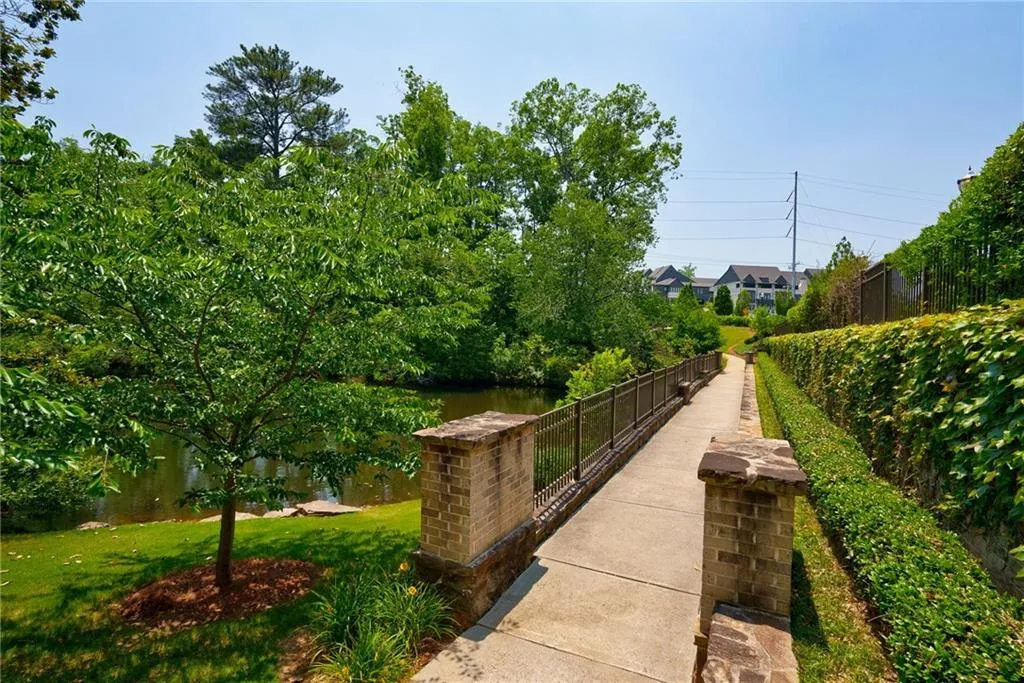 6539 Beacon Drive Unit 380, Sandy Springs, Georgia 30328, 3 Bedrooms Bedrooms, ,3 BathroomsBathrooms,Residential,Sold,6539 Beacon Drive Unit 380,7229218