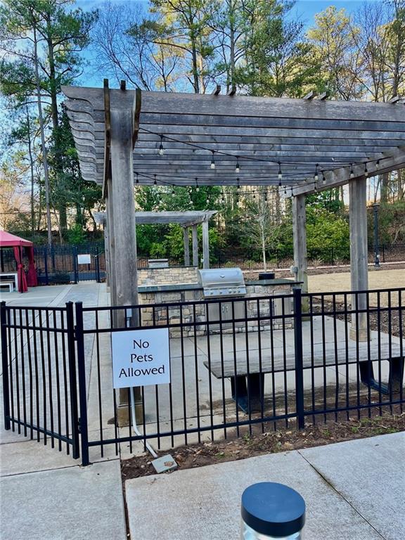 795 Hammond Drive Unit 706, Atlanta, Georgia 30328, 2 Bedrooms Bedrooms, ,1 BathroomBathrooms,Residential,Sold,795 Hammond Drive Unit 706,7321766