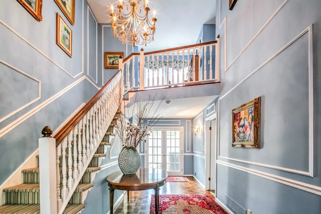 250 Glen Lake Drive, Atlanta, Georgia 30327, 5 Bedrooms Bedrooms, ,4 BathroomsBathrooms,Residential,Sold,250 Glen Lake Drive,5965574