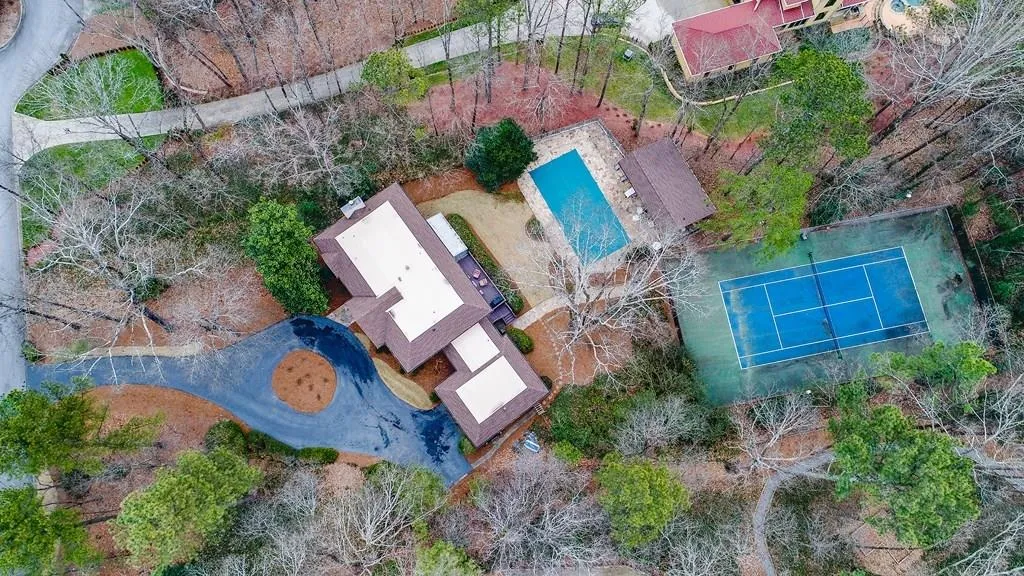 250 Glen Lake Drive, Atlanta, Georgia 30327, 5 Bedrooms Bedrooms, ,4 BathroomsBathrooms,Residential,Sold,250 Glen Lake Drive,5965574