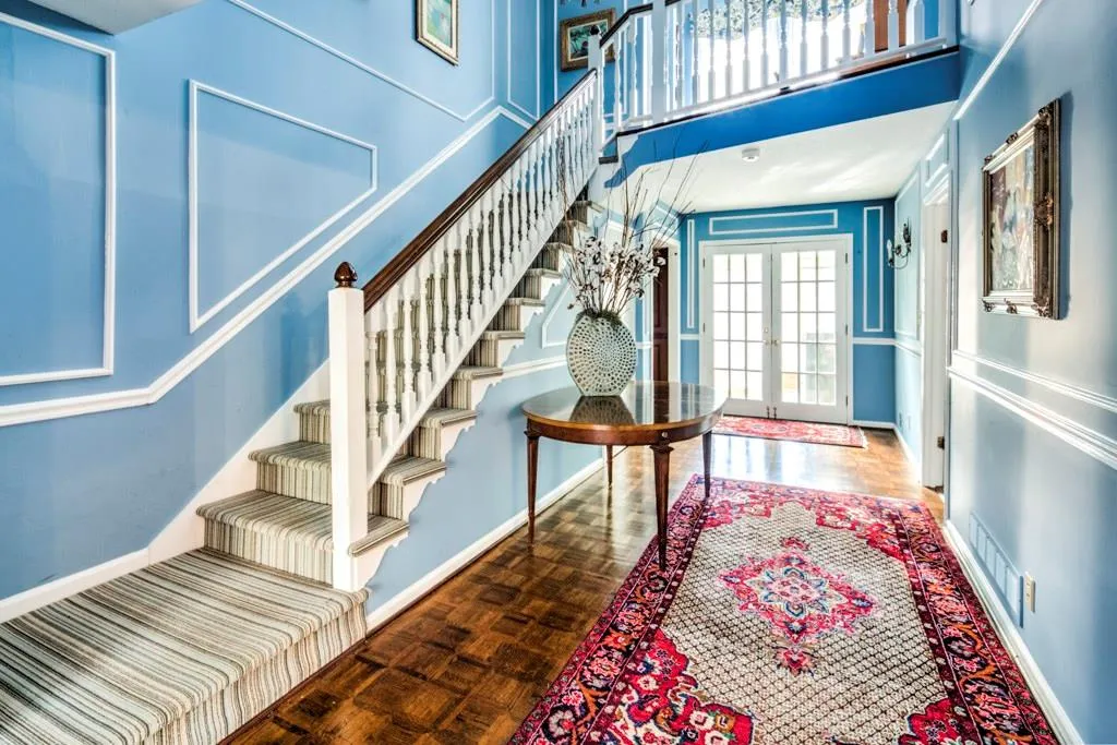 250 Glen Lake Drive, Atlanta, Georgia 30327, 5 Bedrooms Bedrooms, ,4 BathroomsBathrooms,Residential,Sold,250 Glen Lake Drive,5965574