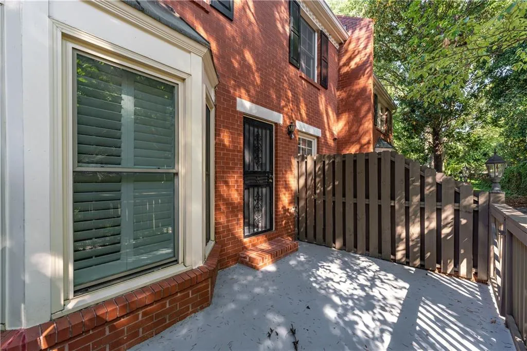 102 Defoors Mill Drive Nw, Atlanta, Georgia 30318, 2 Bedrooms Bedrooms, ,2 BathroomsBathrooms,Residential,For Sale,102 Defoors Mill Drive Nw,7672995