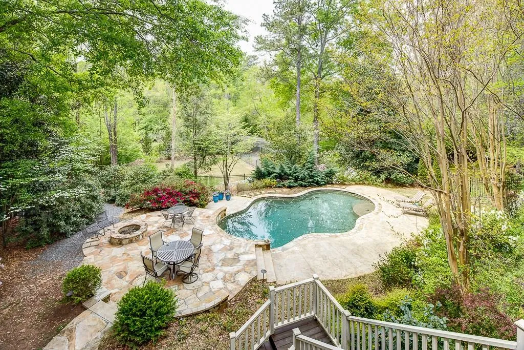 210 Grapevine Run, Sandy Springs, Georgia 30350, 6 Bedrooms Bedrooms, ,5 BathroomsBathrooms,Residential,Sold,210 Grapevine Run,5677284