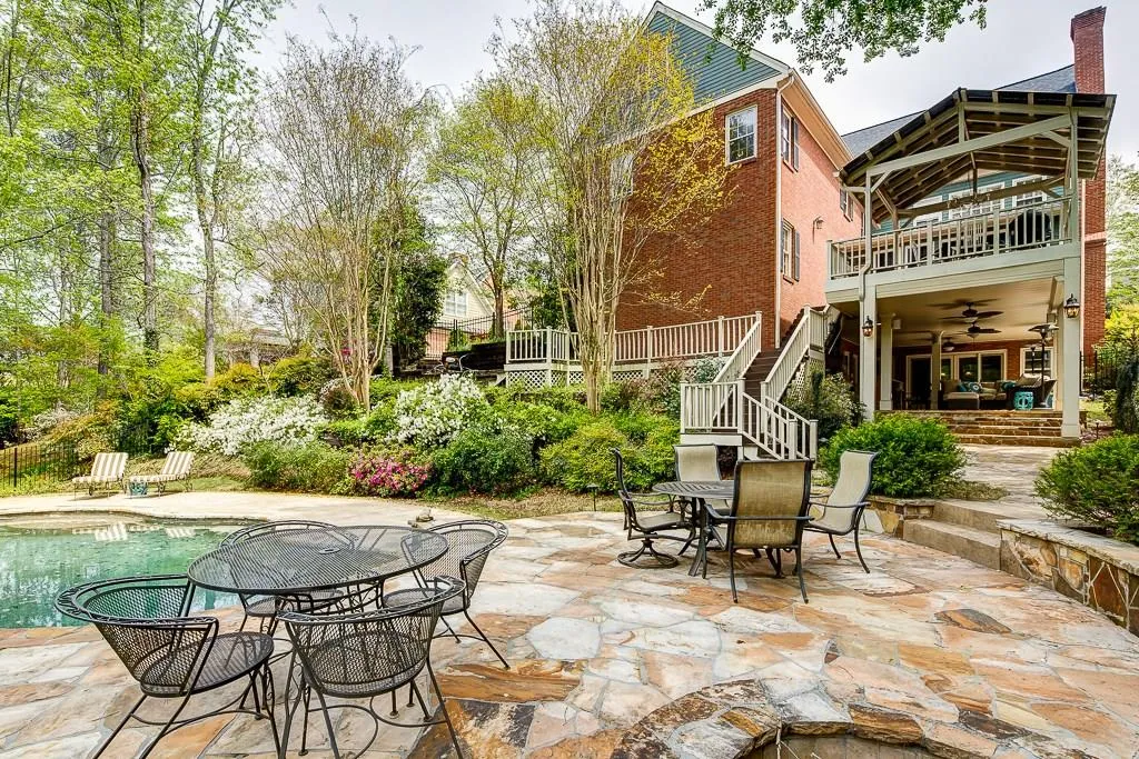 210 Grapevine Run, Sandy Springs, Georgia 30350, 6 Bedrooms Bedrooms, ,5 BathroomsBathrooms,Residential,Sold,210 Grapevine Run,5677284