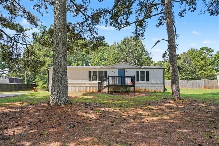 915 Steele Drive, Hampton, Georgia 30228