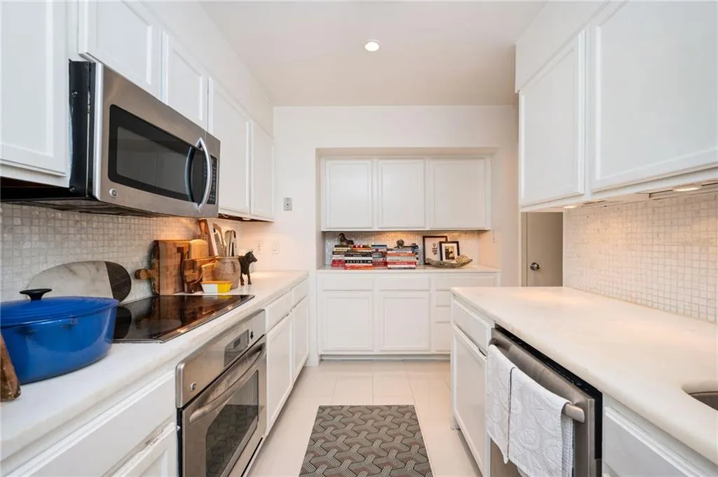 145 15th Street Ne Unit 1225, Atlanta, Georgia 30309, 1 Bedroom Bedrooms, ,1 BathroomBathrooms,Residential,For Sale,145 15th Street Ne Unit 1225,7580314