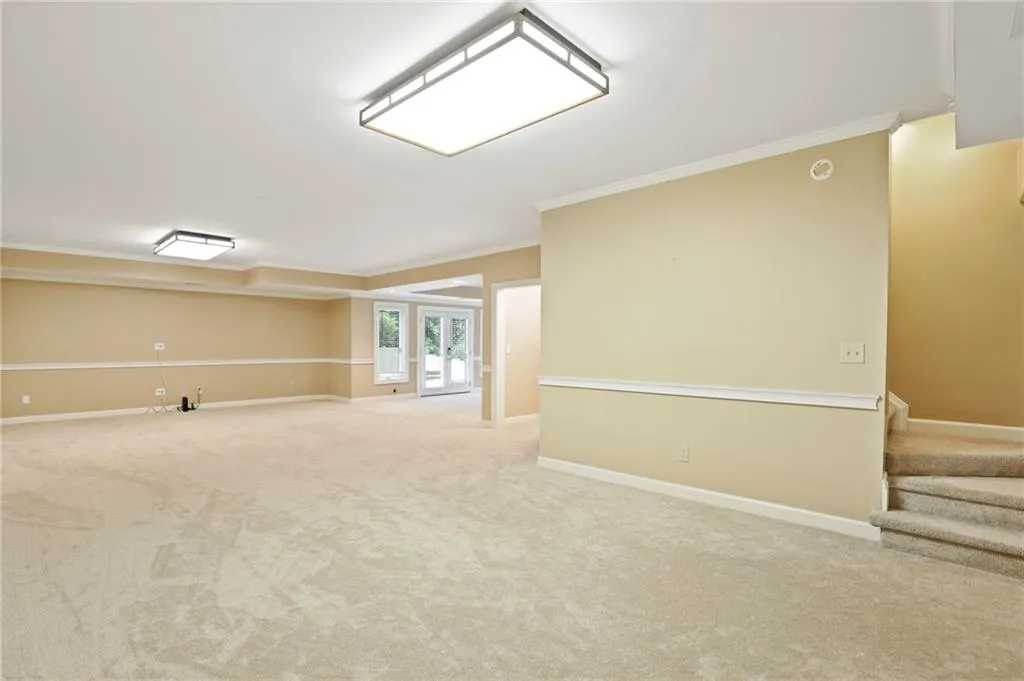 230 Grogans Lake Point, Sandy Springs, Georgia 30350, 5 Bedrooms Bedrooms, ,4 BathroomsBathrooms,Residential,Sold,230 Grogans Lake Point,6887345