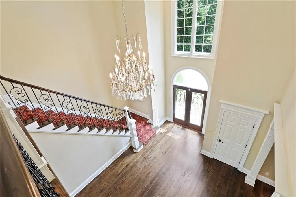 230 Grogans Lake Point, Sandy Springs, Georgia 30350, 5 Bedrooms Bedrooms, ,4 BathroomsBathrooms,Residential,Sold,230 Grogans Lake Point,6887345