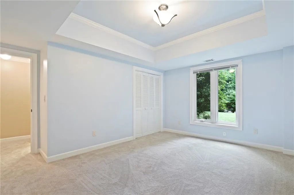 230 Grogans Lake Point, Sandy Springs, Georgia 30350, 5 Bedrooms Bedrooms, ,4 BathroomsBathrooms,Residential,Sold,230 Grogans Lake Point,6887345