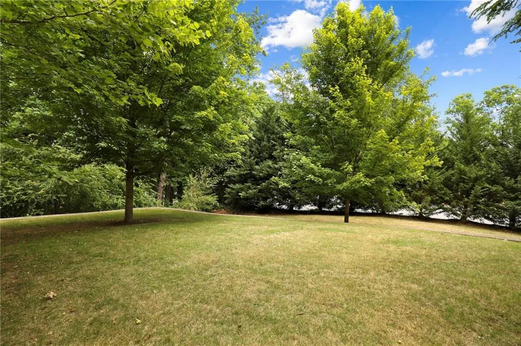 230 Grogans Lake Point, Sandy Springs, Georgia 30350, 5 Bedrooms Bedrooms, ,4 BathroomsBathrooms,Residential,Sold,230 Grogans Lake Point,6887345
