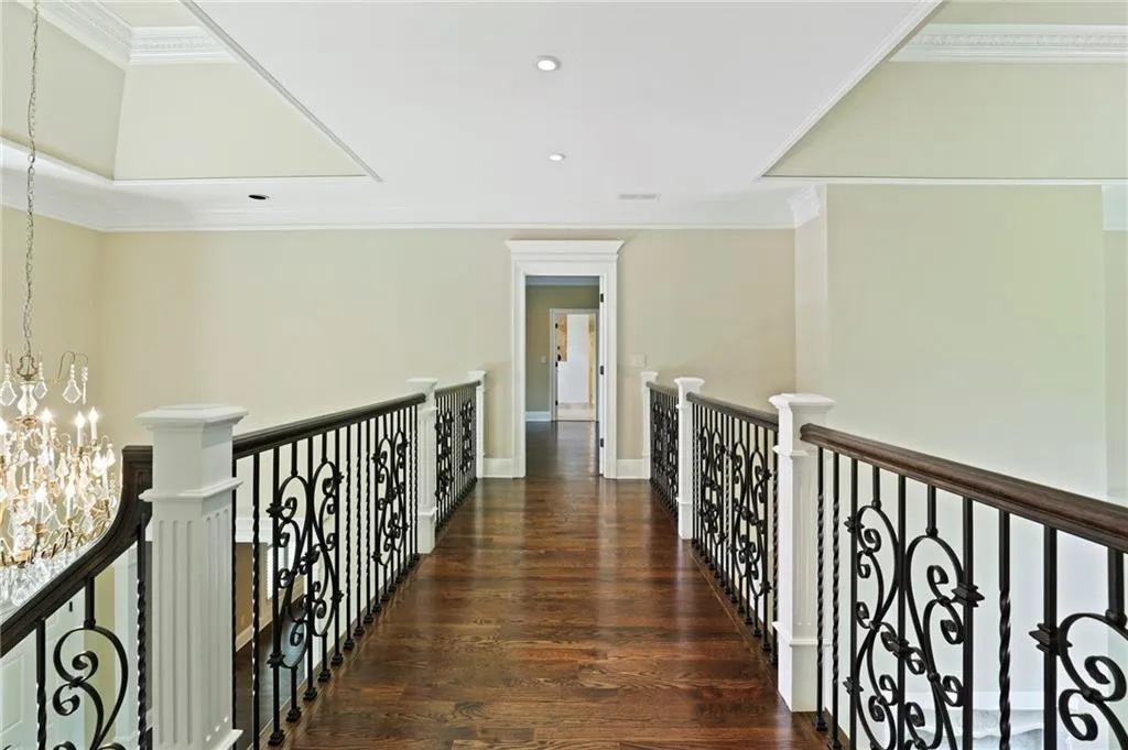 230 Grogans Lake Point, Sandy Springs, Georgia 30350, 5 Bedrooms Bedrooms, ,4 BathroomsBathrooms,Residential,Sold,230 Grogans Lake Point,6887345