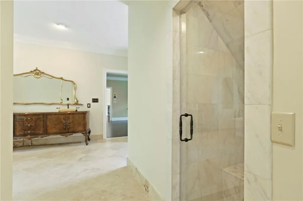 230 Grogans Lake Point, Sandy Springs, Georgia 30350, 5 Bedrooms Bedrooms, ,4 BathroomsBathrooms,Residential,Sold,230 Grogans Lake Point,6887345