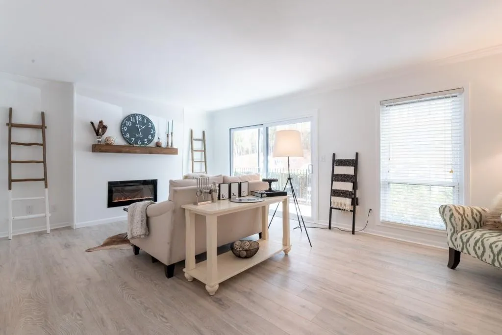 6851 Roswell Road Unit H-6, Atlanta, Georgia 30328, 2 Bedrooms Bedrooms, ,2 BathroomsBathrooms,Residential,Sold,6851 Roswell Road Unit H-6,7025391
