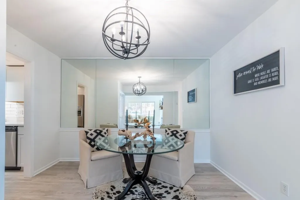 6851 Roswell Road Unit H-6, Atlanta, Georgia 30328, 2 Bedrooms Bedrooms, ,2 BathroomsBathrooms,Residential,Sold,6851 Roswell Road Unit H-6,7025391