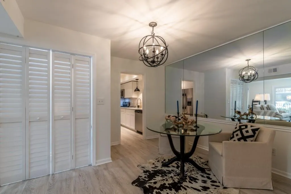 6851 Roswell Road Unit H-6, Atlanta, Georgia 30328, 2 Bedrooms Bedrooms, ,2 BathroomsBathrooms,Residential,Sold,6851 Roswell Road Unit H-6,7025391
