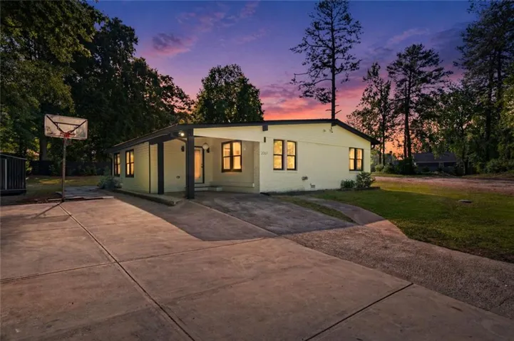 2061 Shady Lane, Tucker, Georgia 30084