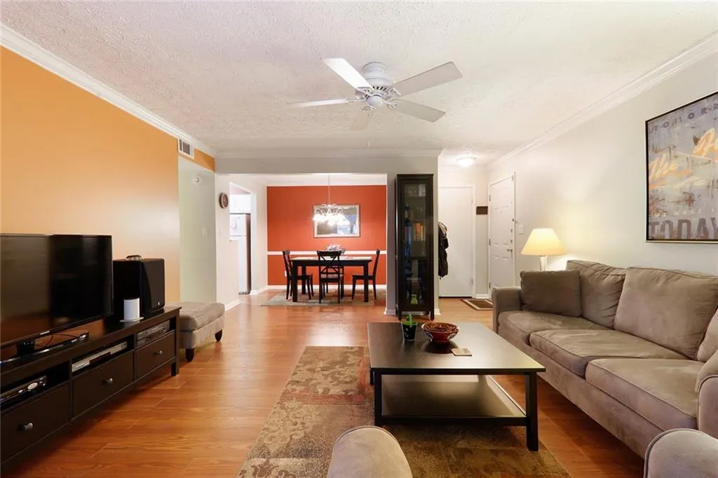 5141 Roswell Road Unit 7/41, Sandy Springs, Georgia 30342, 2 Bedrooms Bedrooms, ,1 BathroomBathrooms,Residential,Sold,5141 Roswell Road Unit 7/41,6840436 5141 Roswell Road Unit 7/41, Sandy Springs, Georgia 30342, 2 Bedrooms Bedrooms, ,1 BathroomBathrooms,Residential,Sold,5141 Roswell Road Unit 7/41,6840436